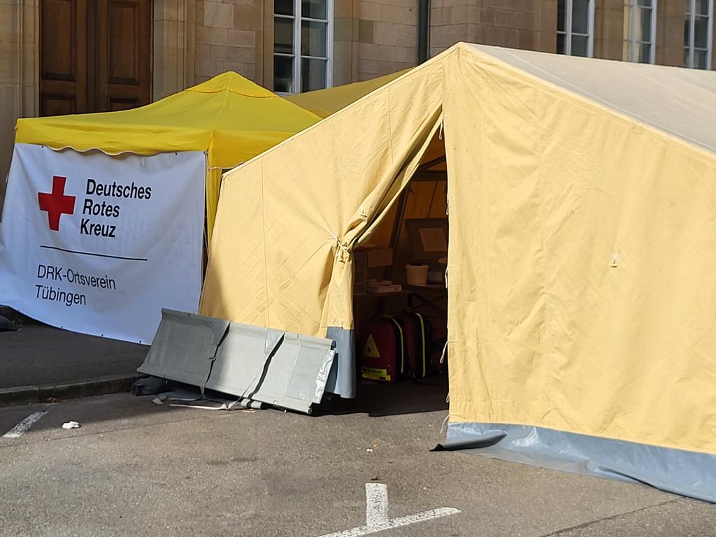 DRK_IuK_Tue's tweet photo. Letzter geplanter #Einsatz für unseren #ELW2. Unterstützung des OV #Tübingen beim #Erbelauf 2023.
Ab dem 06.10.2023 ist unser neuer ELW im Dienst. https://t.co/asXT9BNZks