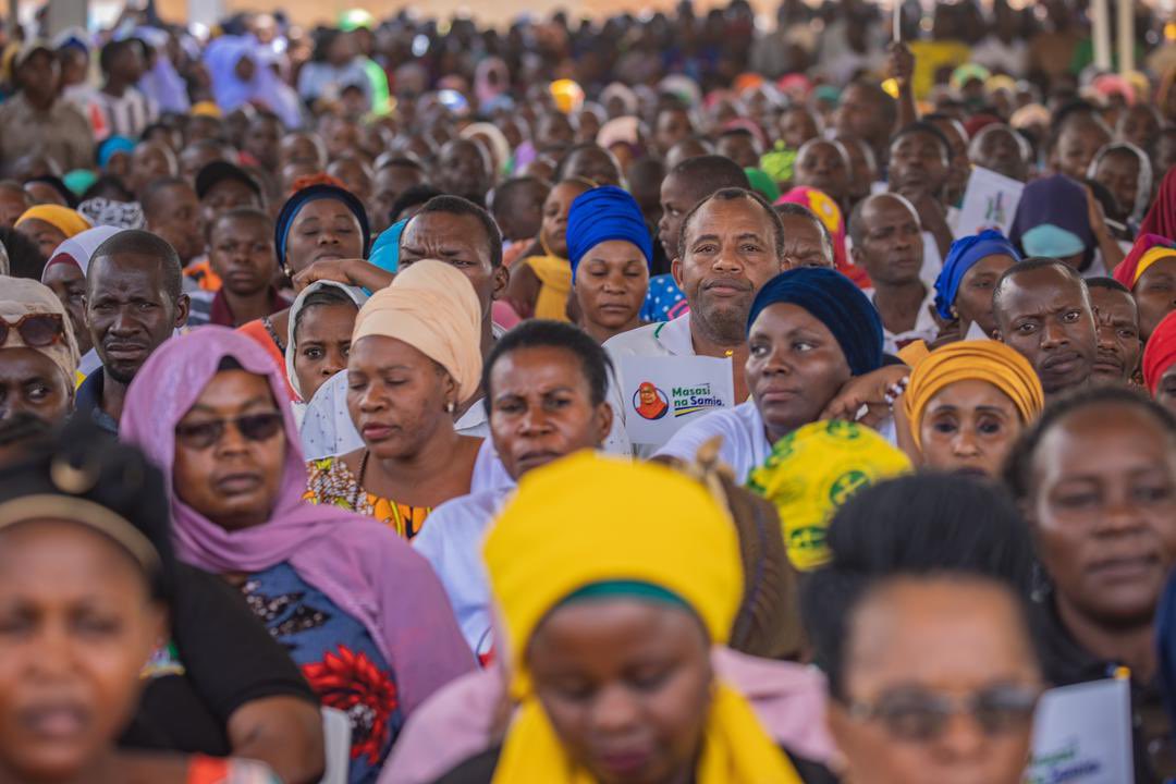 RAIS SAMIA AHITIMISHA ZIARA YA KIKAZI MKOANI MTWARA 

- Azindua Miradi iliyogharimu mabilioni ya Pesa.

- Asema Serikali imedhamiria kufungua Mkoa wa Mtwara kiuchumi.

- Wananchi wamshukuru na Kusema Ziara imekuwa neema kubwa kwenye Mkoa wao na mafanikio makubwa.
#MamaYukoKazini