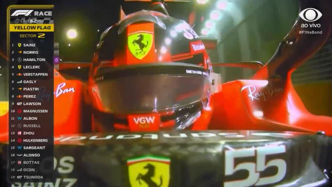 F6O3Q-RWwAAz8AC?format=webp&name=small