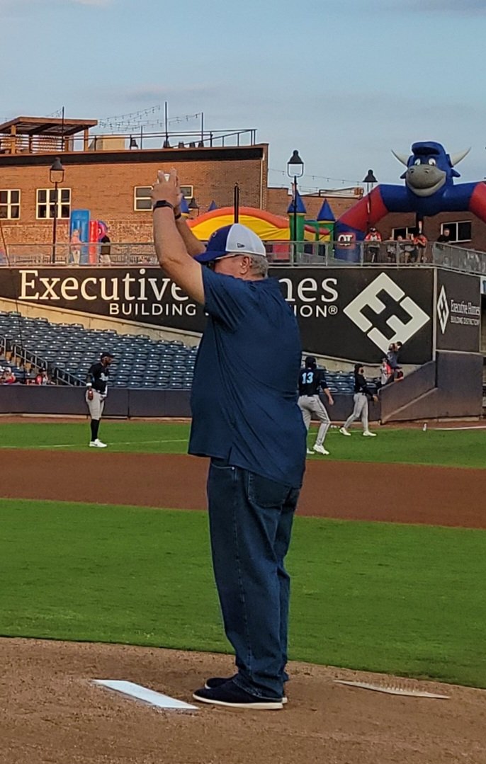 lobrien14's tweet photo. Chief Meteorologist @DanThrelkeld @KTULNews threw out the first pitch @TulsaDrillers last Grand Slam Saturday of the 2023 season.  Great finish!! https://t.co/h0nFpPSRwg
