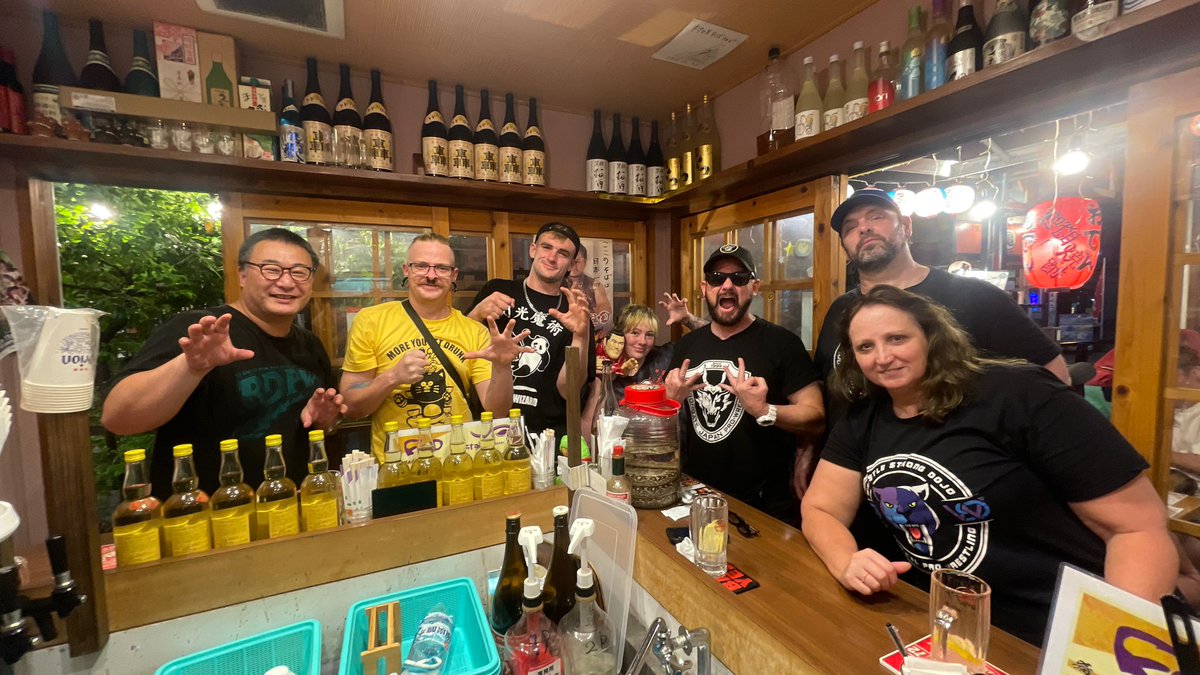 tanakazu_ceo's tweet image. ハイ、シーサー！
Strong people!
#村咲
#rd_pw