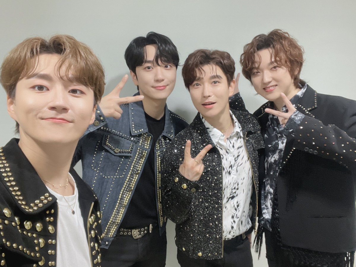 official_fore's tweet image. [#FORESTELLA_PHOTO] 📸

230917 The Light in Busan 막공 완료 ✨

끝은 새로운 시작이니까
더 라이트는 추억 속에 빛날 거야

#포레스텔라 #더라이트
#Forestella #TheLight