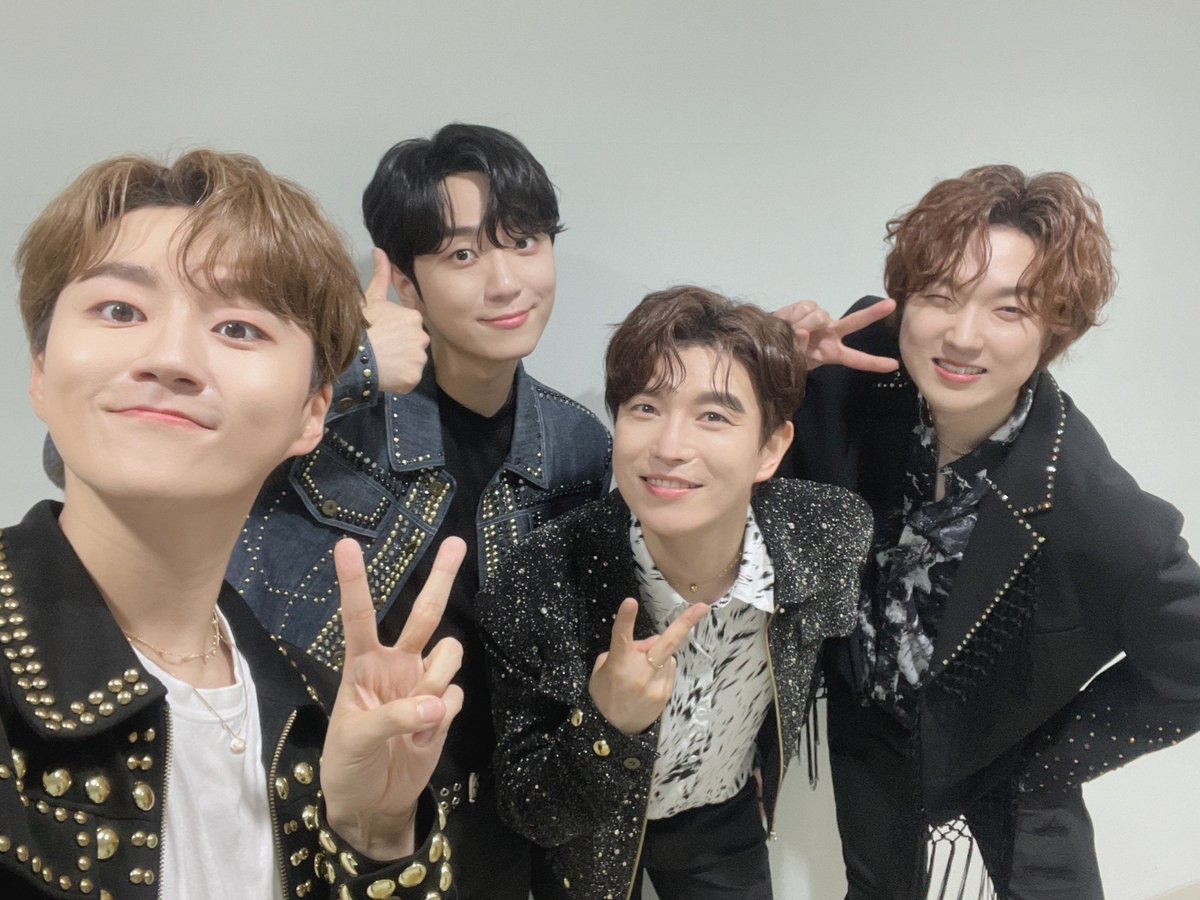 official_fore's tweet image. [#FORESTELLA_PHOTO] 📸

230917 The Light in Busan 막공 완료 ✨

끝은 새로운 시작이니까
더 라이트는 추억 속에 빛날 거야

#포레스텔라 #더라이트
#Forestella #TheLight