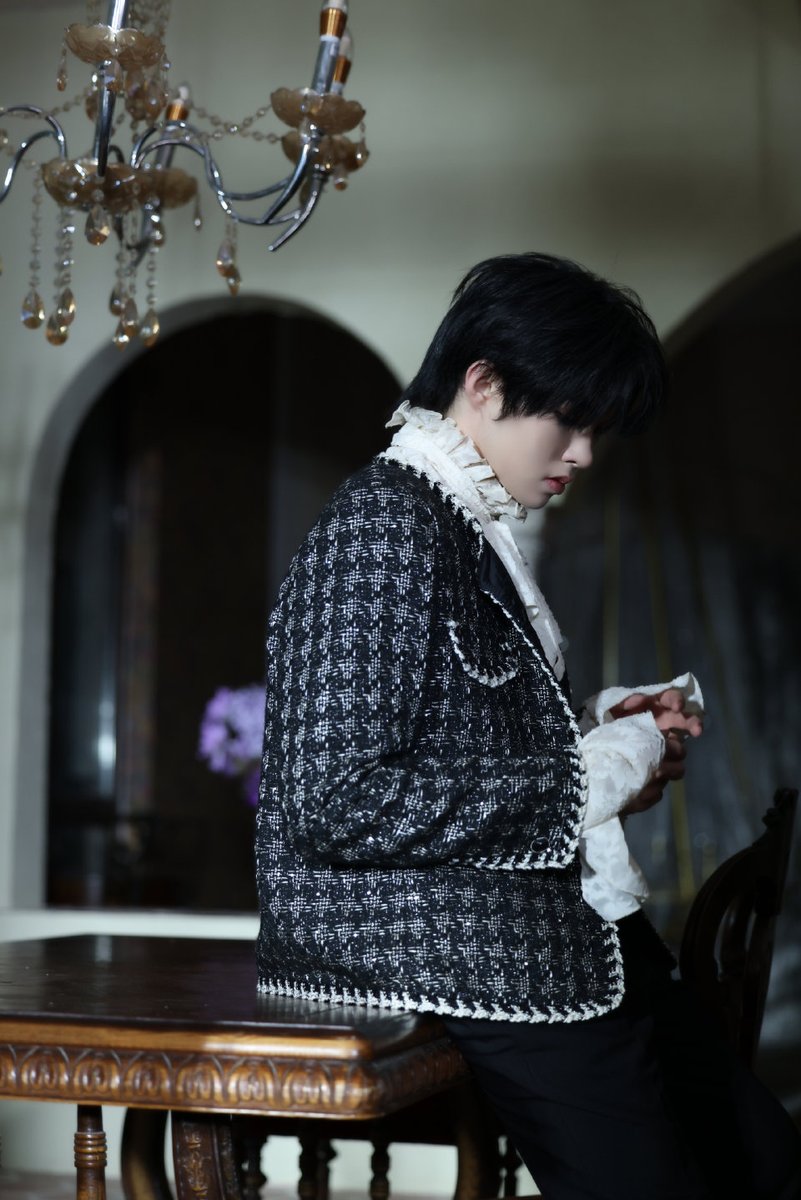 Lsekai3011's tweet image. ราชนิกูลมาก เอาใจไปเลยค่าาา
#LiuJun #JunLiu #刘隽 #หลิวจวิ้น