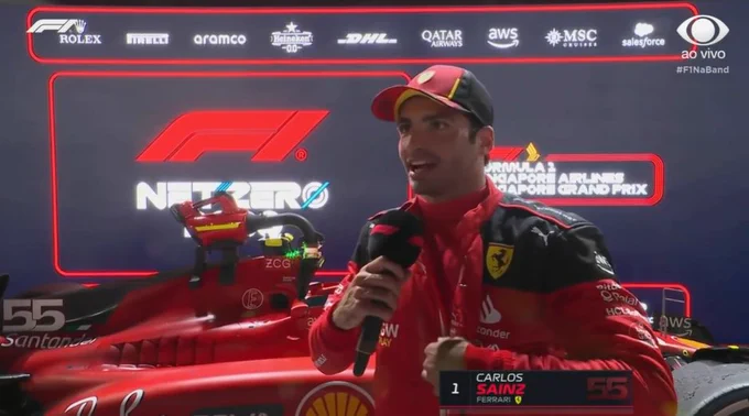 F6O4zxkXUAAz5JY?format=webp&name=small