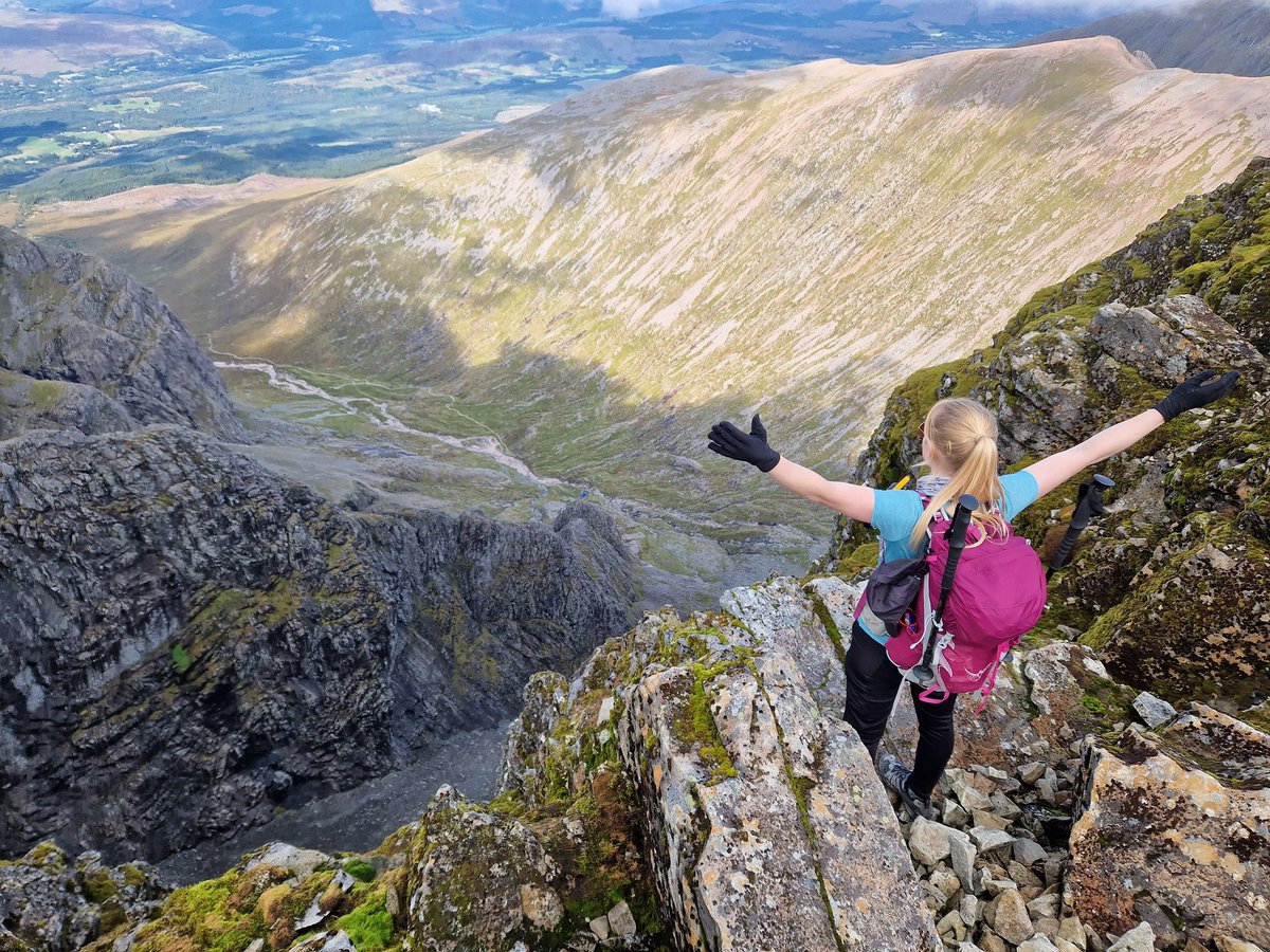 Caroline_Shaw_'s tweet photo. Ben Nevis - Completed it mate ✅️

Might be walking funny for a few days...

#BenNevis #UKHighestMountain #1345m #4413ft #Hiking https://t.co/FUmraaJwYj