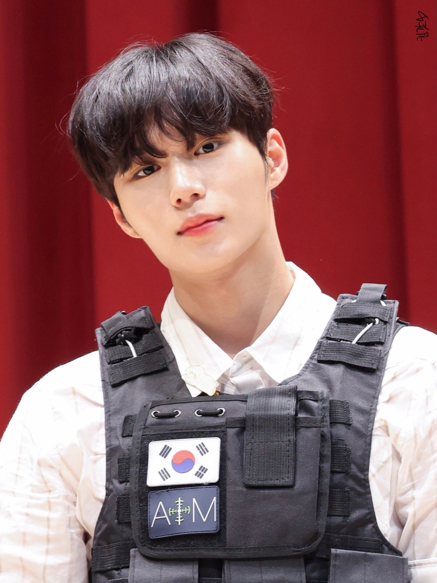230916 메이크스타 코바코홀 #준서

잘생겼다 .. 라고 말할 수 밖에 없는 얼굴이었다 ..
🤍

#위아이 #WEi #김준서