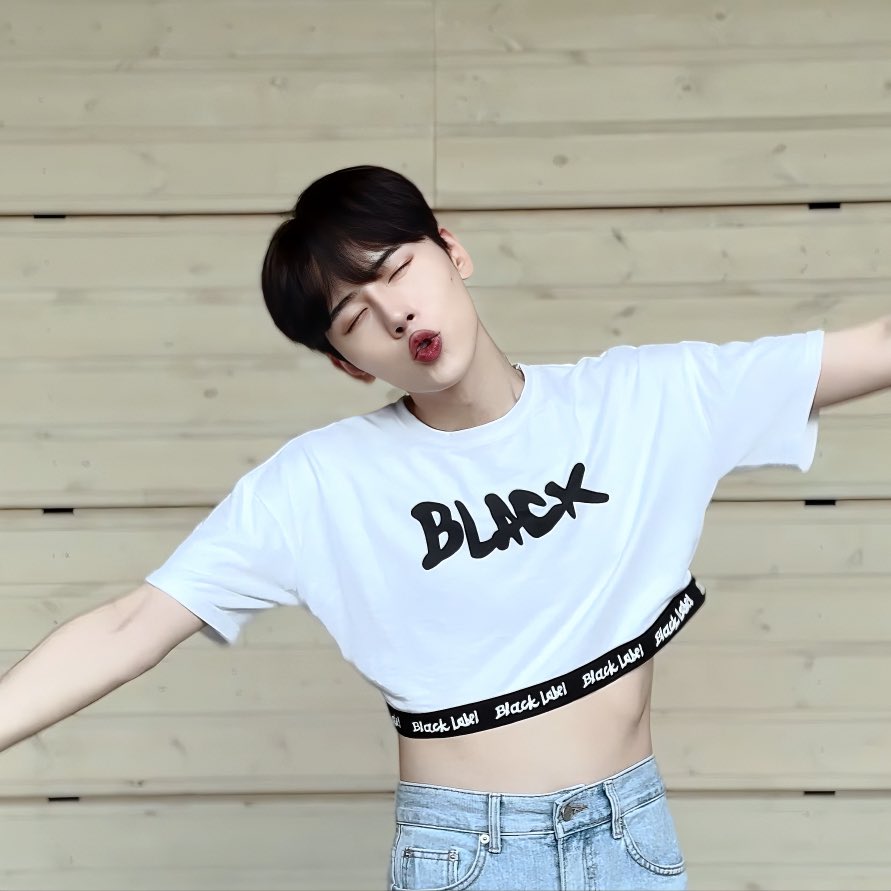 longlong_haha's tweet photo. KOHI LADY💝💖❤️

#정현 #이정현 #JUNGHYUN https://t.co/miTukqSfrP