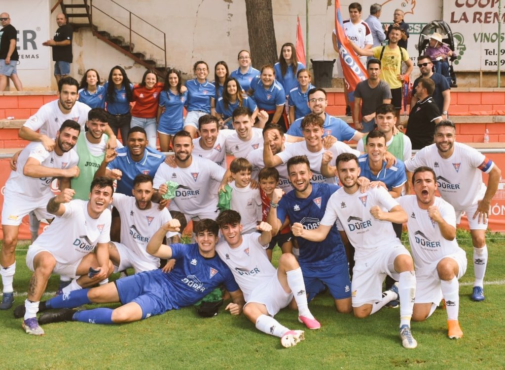 📢+3 puntos!!

🔝 seguimos sumando‼️

 #contuempuje
<a href="/ventanas_durer/">Durer Ventanas</a> <a href="/Aiplast_/">Aiplast</a>
<a href="/radiolaroda/">Radio La Roda</a> <a href="/teleroda/">TELERODA</a>
#LaRodaEsDeporte 
#LaRodaVillaEuropeaDelDeporte