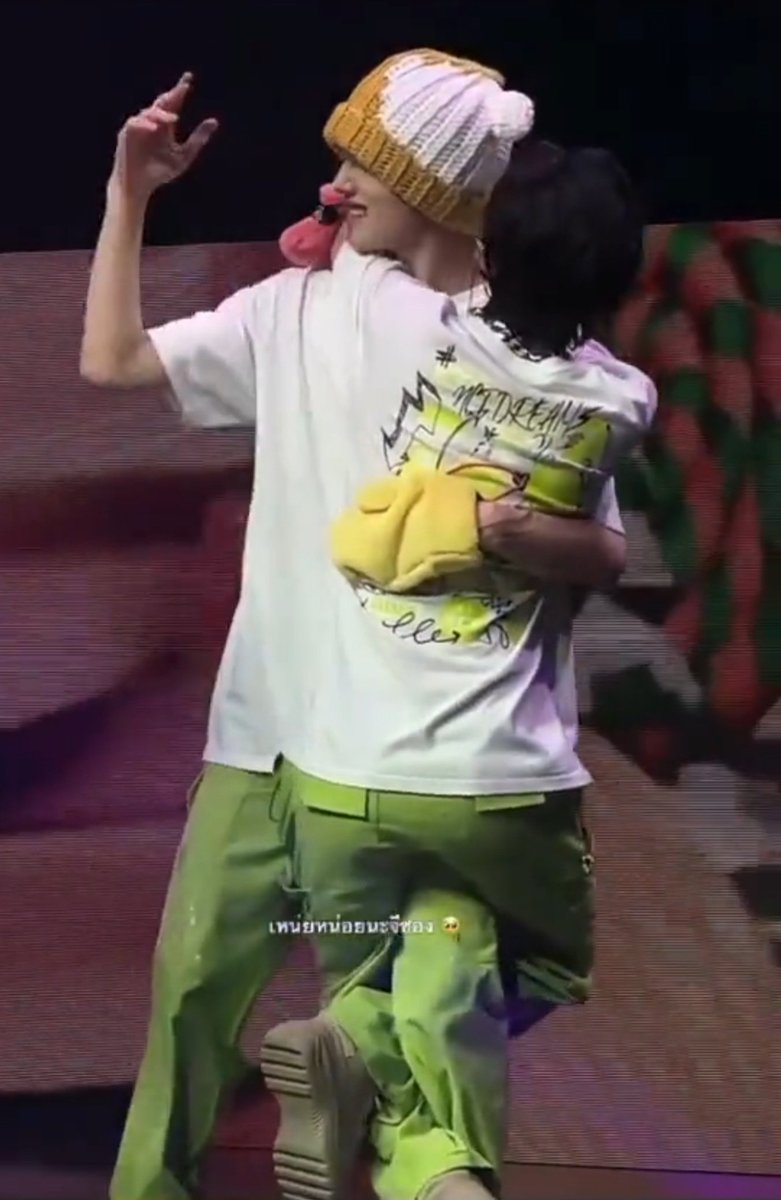 x000606x's tweet photo. 성썬 왜 포옹만햇다하면
소년과 babygirl 의 구도가 되는거임 ??
하.. ×× 힘들다진짜 https://t.co/MK7bW62tDZ
