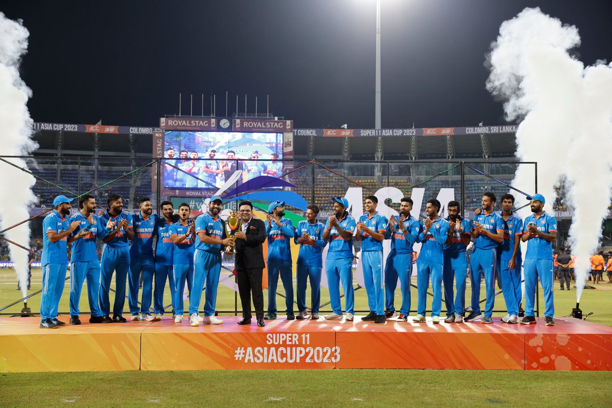 BCCI's tweet photo. That moment when #TeamIndia captain Rohit Sharma received the #AsiaCup2023 Trophy from the hands of Mr. Jay Shah, President, Asian Cricket Council &amp; Honorary Secretary, BCCI 🏆 👏 

#INDvSL | @ImRo45 | @JayShah https://t.co/mmw0kqj9vF