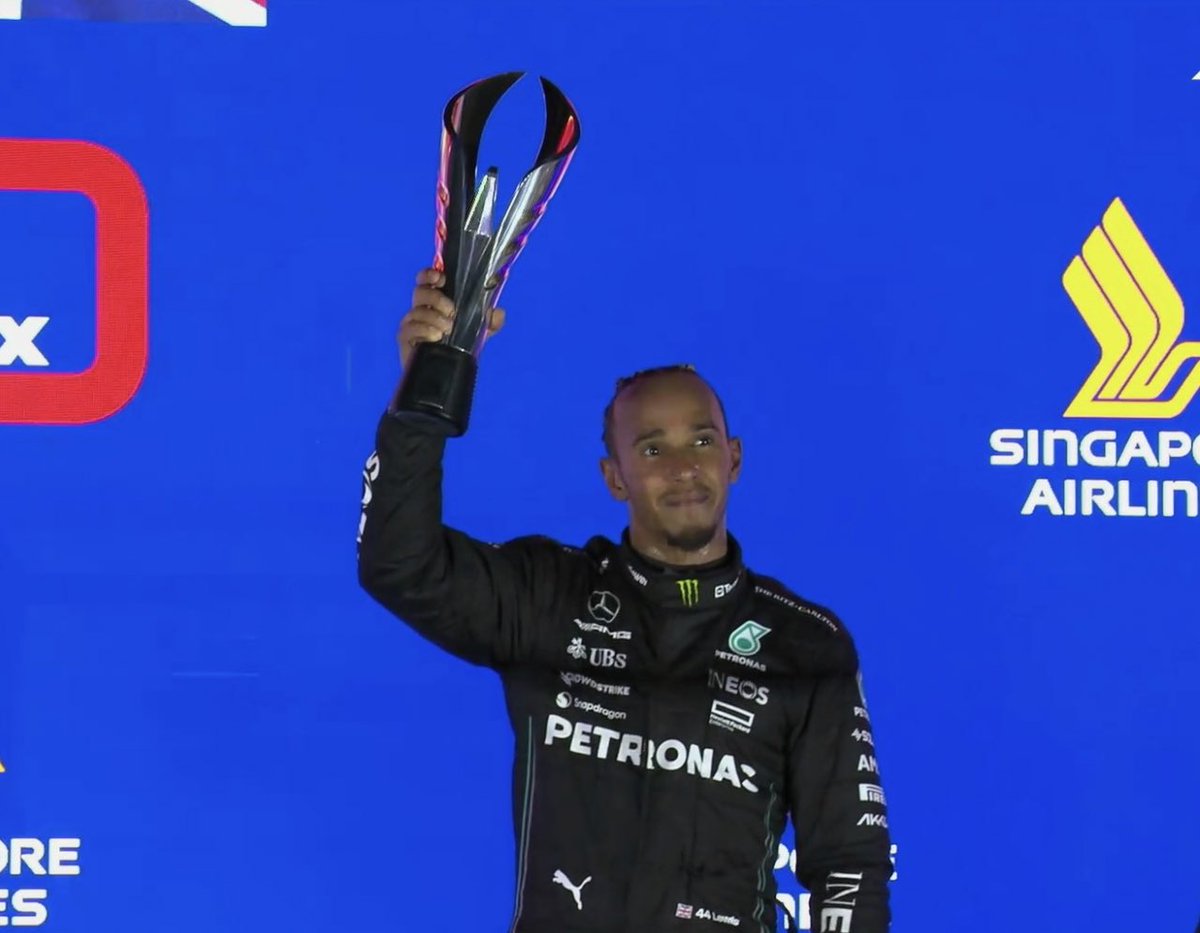 fiagirly's tweet photo. 196th podium. Where he deserves to be. 🖤 #SingaporeGP https://t.co/is0vDPhZu5