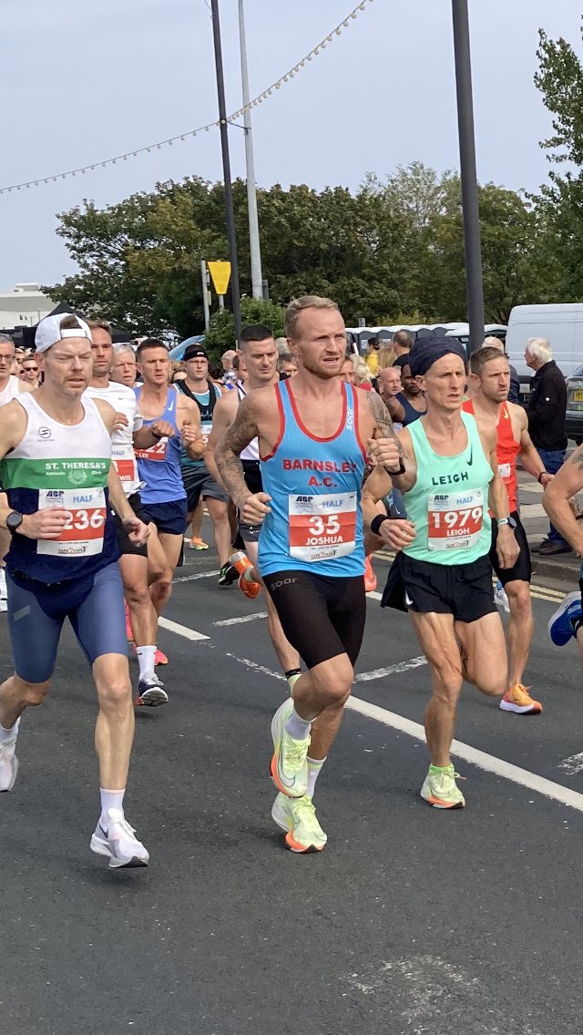 RaymondBird1's tweet photo. Cleethorpes half marathon this morning 74 minutes fa lad #highflyingbird https://t.co/ZgD7EOqBDO