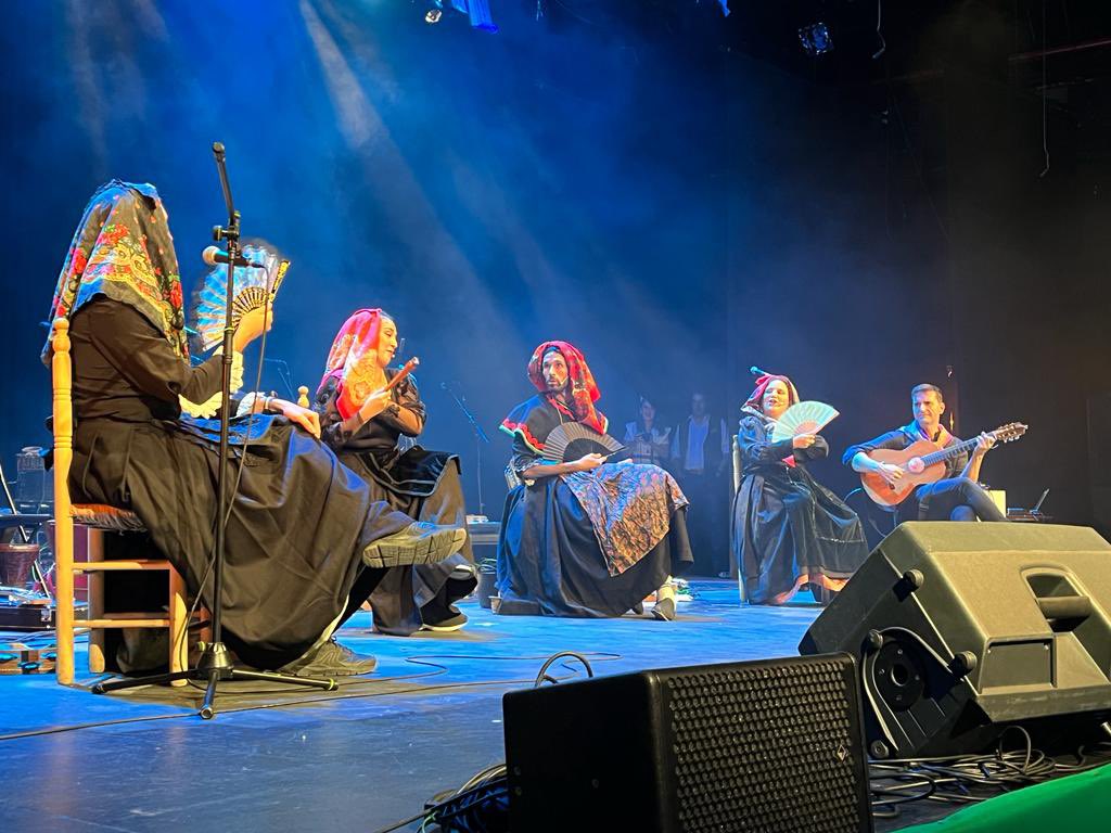 Celebramos  el Día de #Extremadura en #Valdemoro.

Hemos podido disfrutar de una maravillosa propuesta musical con un amplio abanico de matices que nos hicieron sentir la riqueza y belleza de nuestras raíces. 

Gracias a FAECAM y a la Casa de Extremadura por trabajar la cultura.