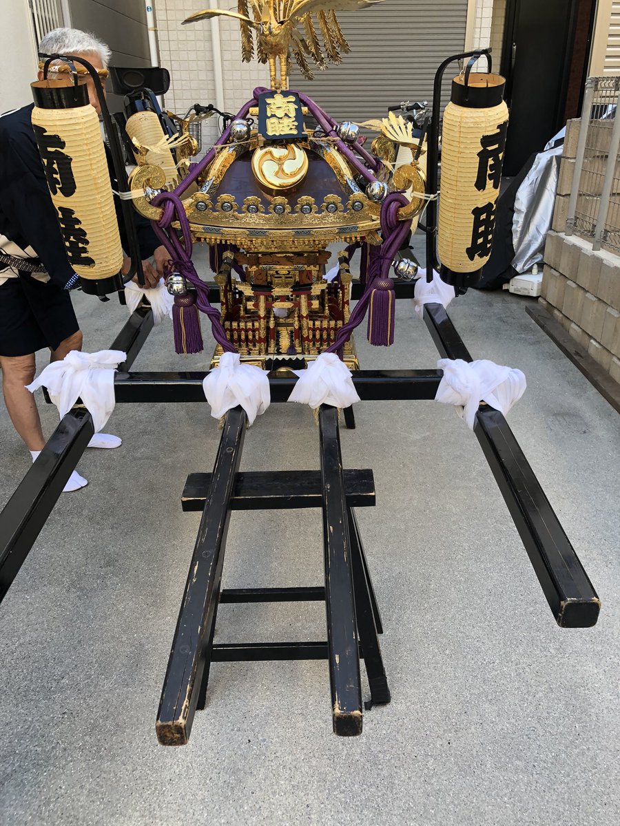 cumagai's tweet photo. 神輿重かった https://t.co/xUBhN1fQLL