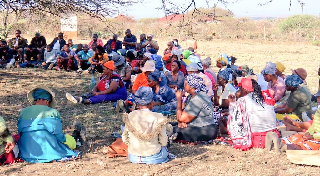 EBC_Eswatini's tweet photo. The final stage of the #2023GeneralElection in the #BeautifulKingdomOfEswatini slated for 29 September are at zenith. Candidates engage with the electorate in a transaction of development ideas (campaigns).
Good luck #Eswatini as Emaswati decide.
#NgeteNgasalaNasakhaLiveLetfu https://t.co/QDF4y4S9XB