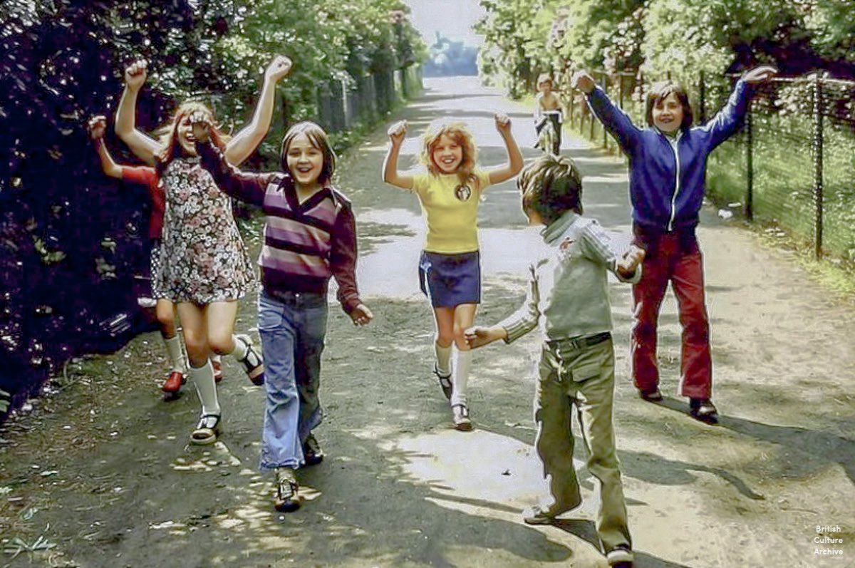 Wythenshawe Park, Manchester, 1970s. Photo © Patrick White / @peoplearchive