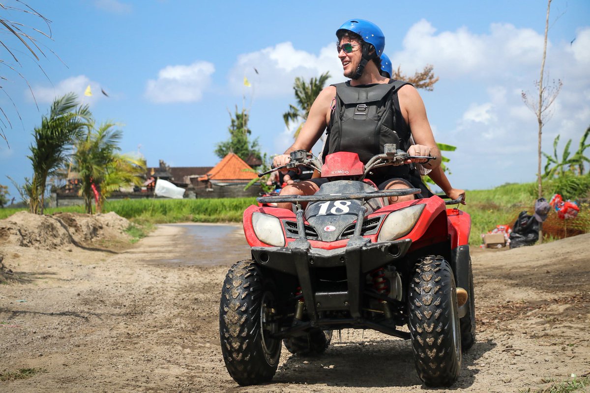 I've done ATV tours all over the world, but
this one in #Bali really pushes the limits - going through a rocky river and submerged obstacle course. Do you think you could do it?
If you're game, book a discounted tour via <a href="/KlookTravel/">Klook</a>:  twbender.link/bali-atv-tw