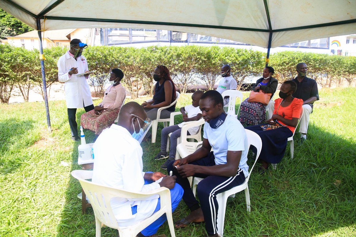 ugandadental's tweet photo. Through our partnership with AfriOral Care, UDA is working to increase access to oral healthcare services and educate children about the importance of maintaining good oral health. Join us in promoting good oral health practices & creating a healthier Uganda! #freshup #afrioral https://t.co/epfw1Eyt82
