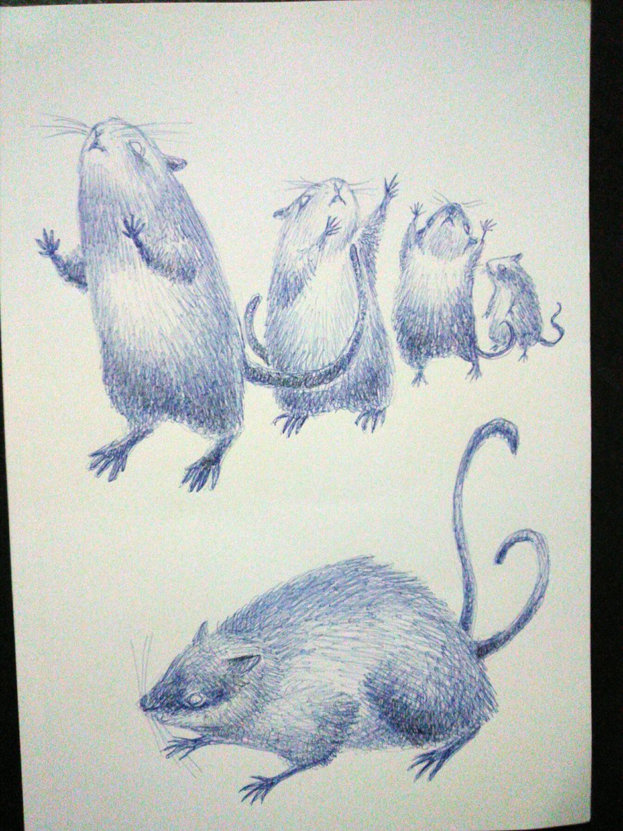 本日の会場でのボールペン落描き。何故鼠のダンスを描こうと思ったのか己は。 