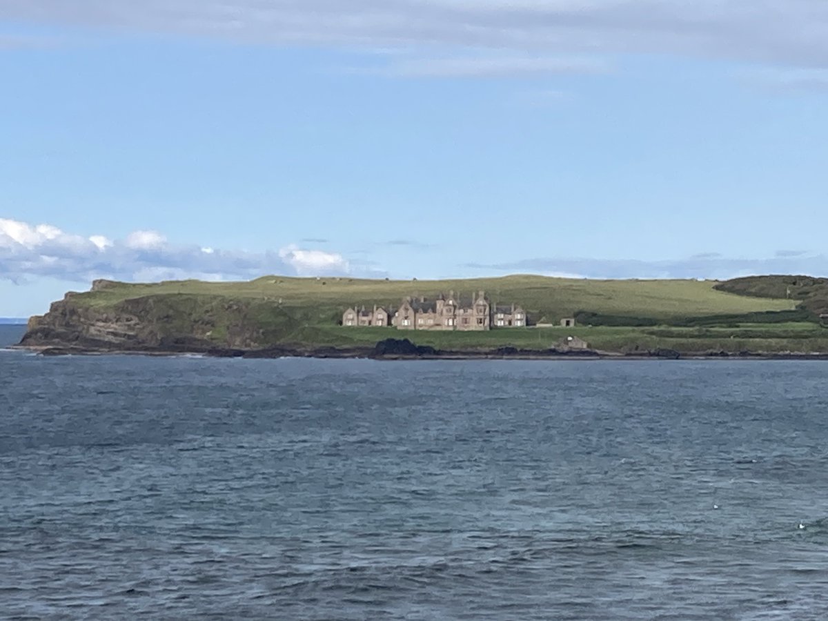 Run21Blog's tweet image. Absolutely over the moon to place third in the men’s 10km at yesterday’s Causeway Coast 10km. Superb event as with last year. Thank you @26Extreme and Lucy for such a great event. Loved it.