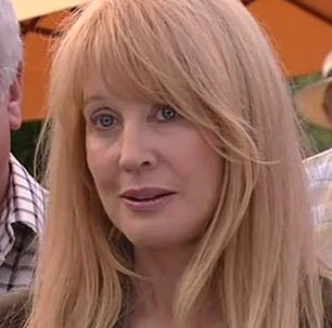 EedSsilb's tweet photo. RIP Joy Chambers-Grundy aka the inimitable Rosemary Daniels. #Neighbours https://t.co/10wgYVf1nJ