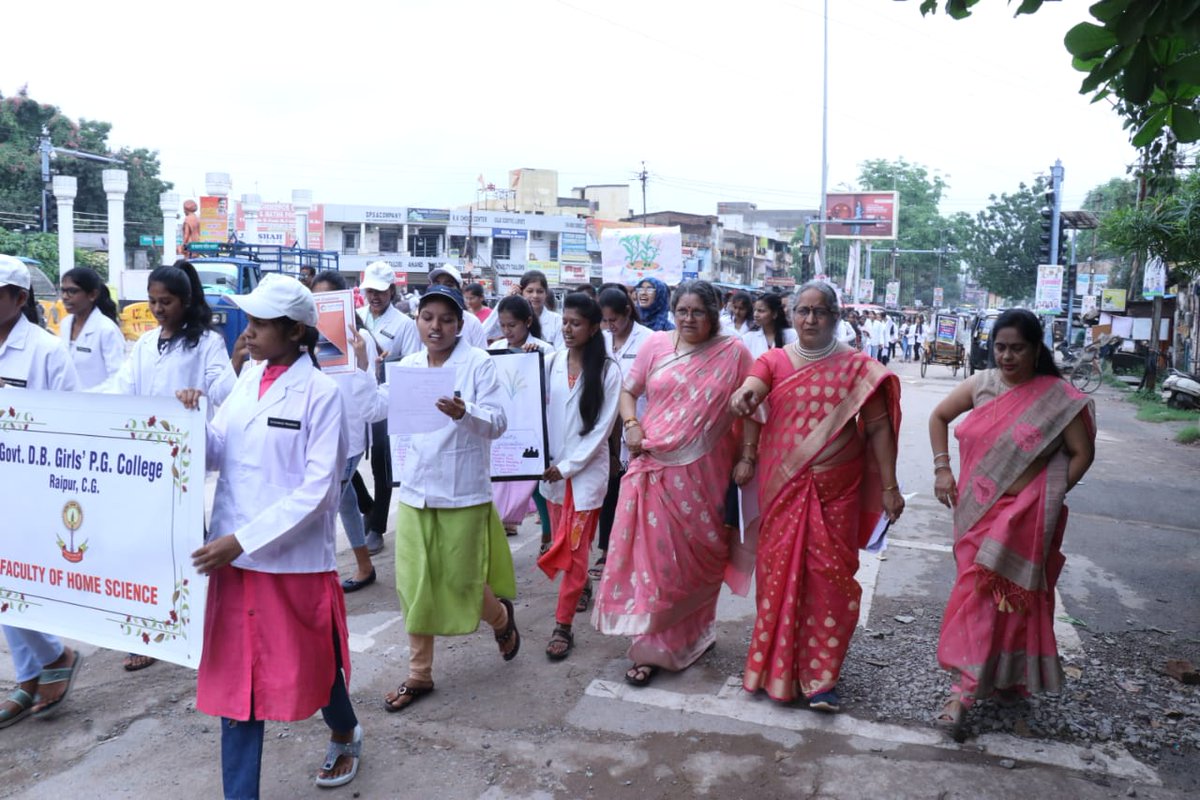 fssaiindia's tweet photo. #NetProFan Chhattisgarh |Exciting events galore! Millet Walkathon, Poster Competition, Community Outreach, Recipe Contest and an insightful guest lecture - organised by Hemchand Yadav University (Durg, Bhilai, Raipur) and Govt DB Girls College (Raipur).
@NetProFan
@MoHFW_INDIA https://t.co/XXdlkr7XPM