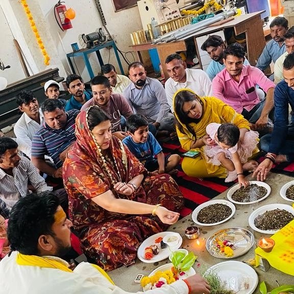 Ecosure11's tweet photo. Glimpse of Vishwakarma  
Puja at Our Unit-I  Greater Noida  🙏🙏🙏

#HappyVishwakarmaPuja https://t.co/mylNK1GK35
