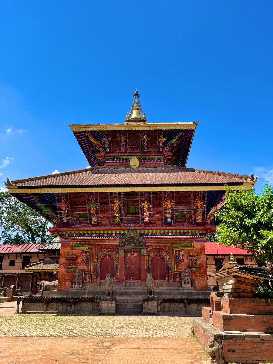 Changu Narayan temple in Bhaktapur #changunarayan #bhaktapur #kathmanduvalley #nepal #teachabroad #internationalteacher