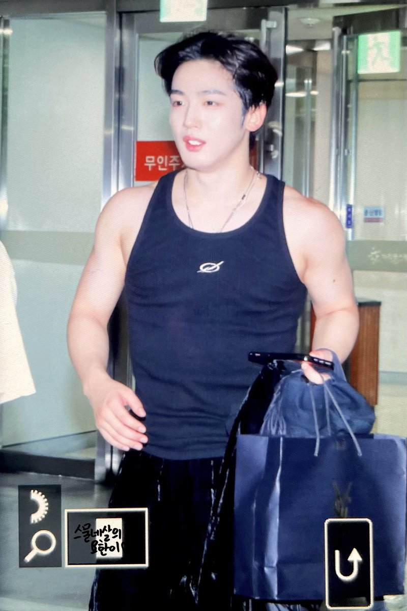 DYNN_0922's tweet photo. 230918 누리꿈스퀘어 대면팬싸 퇴근

●▅▇█▇▆▅▄▇ 
DYNN 여기서 잠들다

#김요한 #KIMYOHAN #ヨハン
#위아이 #WEi @WEi__Official https://t.co/xfRQChnHN7