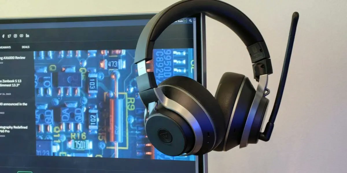 gdgtme's tweet photo. Discover audio perfection with Turtle Beach Stealth Pro! 🎧🎮 Immersive multiplatform sound for gaming, entertainment, and more. Lag-free wireless, dual battery, and noise-cancelling mics. #ImmersiveAudio #GamingHeadset @TurtleBeach 

Read our review: https://t.co/VUhriBcrEa https://t.co/tcHrwcnVbJ