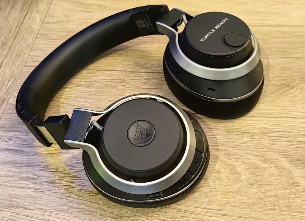 gdgtme's tweet photo. Discover audio perfection with Turtle Beach Stealth Pro! 🎧🎮 Immersive multiplatform sound for gaming, entertainment, and more. Lag-free wireless, dual battery, and noise-cancelling mics. #ImmersiveAudio #GamingHeadset @TurtleBeach 

Read our review: https://t.co/VUhriBcrEa https://t.co/tcHrwcnVbJ
