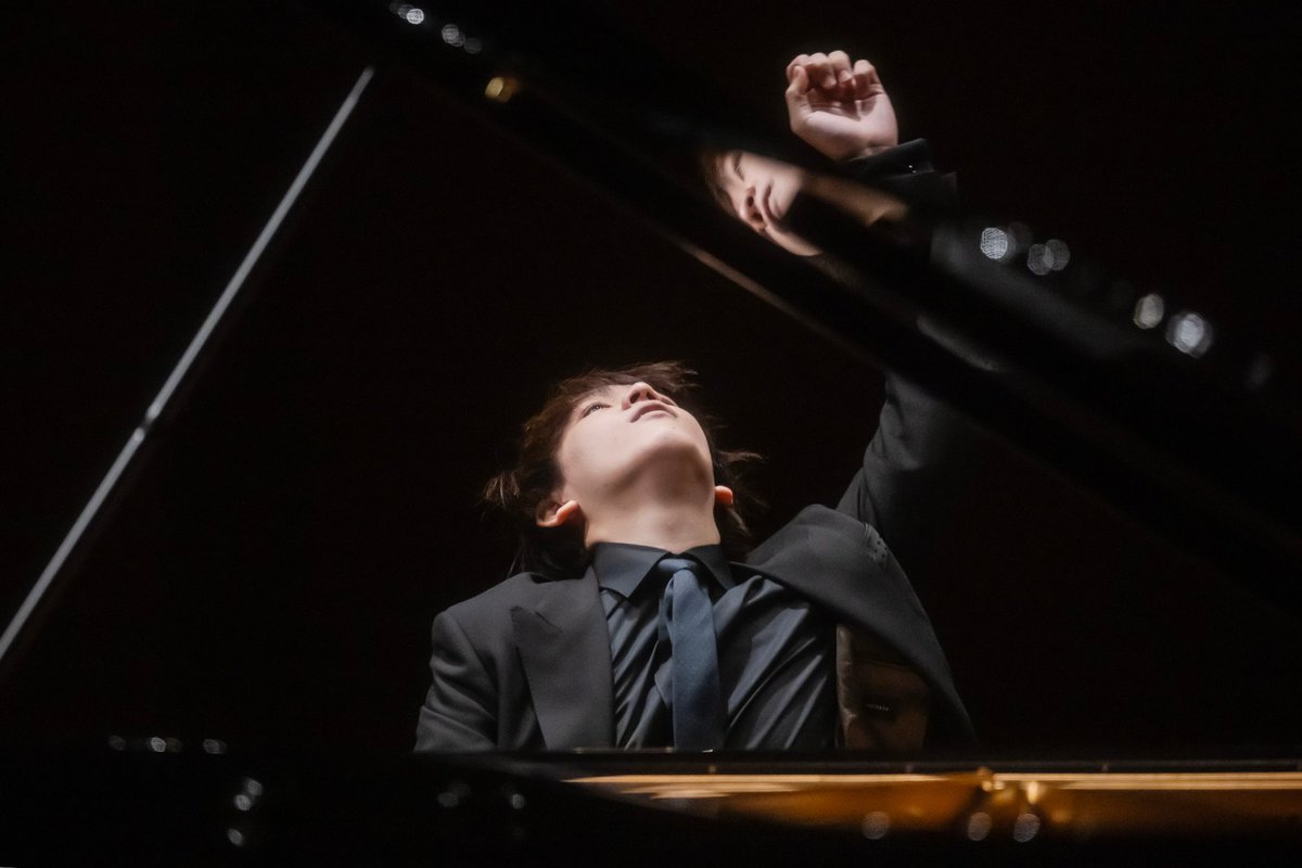 シリウス クリヤヨガレッスンDVD 著者サッチー亀井氏の直筆サイン付き