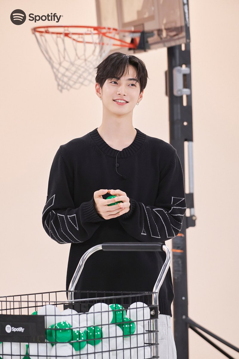 xnghanpics's tweet photo. seunghan on spotifykpop's latest x post https://t.co/UBEHruiNWx