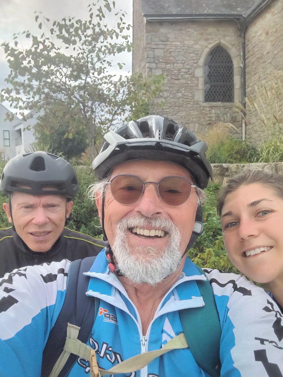 Tous à vélo reprise
Des courageux qui n'ont pas eu peur de la pluie
Bravo