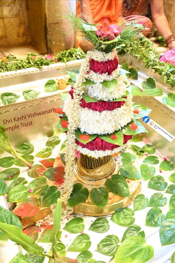 12Jyotirling's tweet photo. श्री काशी विश्वनाथ ज्योतिर्लिंग जी के आज के भोग आरती श्रृंगार दिव्य दर्शन 17.09.2023 https://t.co/wzG9iWZp0z