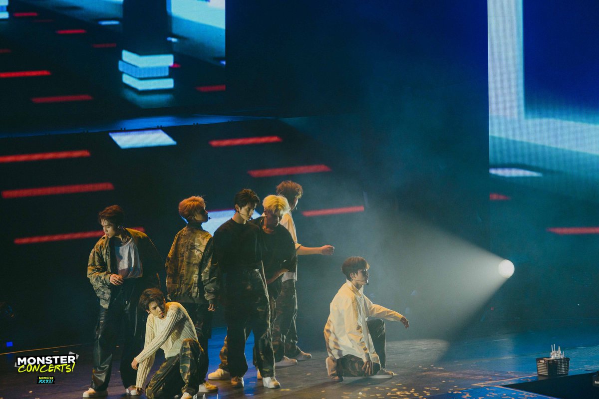 RX931's tweet photo. .@HORI7ONofficial is a game changer in the Hallyu scene 🌅

The all-Filipino K-Pop group delivered show-stopping performances for their PH Anchors ⚓️ at their Friend-SHIP: Voyage to Manila concert! Thanks to @dnmentph. #HORI7ON_1STCON #RX931

Read more: https://t.co/dtJ0esR21j https://t.co/xeUh3s3jL0