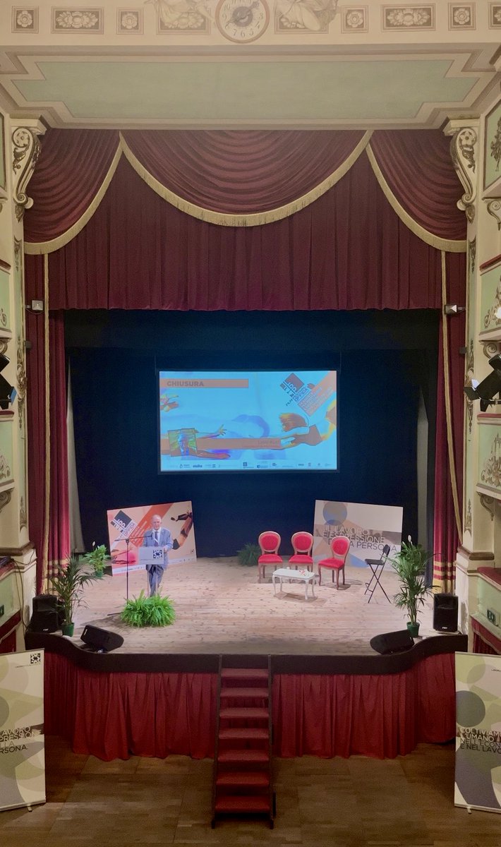 “In un presente senza futuro, i #giovani crescono #vecchi. È un orizzonte che intimidisce, ma bisogna alzare lo sguardo per vedere altro, per relazioni oltre le prestazioni”
Si chiude con l’intervento del professore Luigi Alici il VI Offida Film Festival, all’anno prossimo!