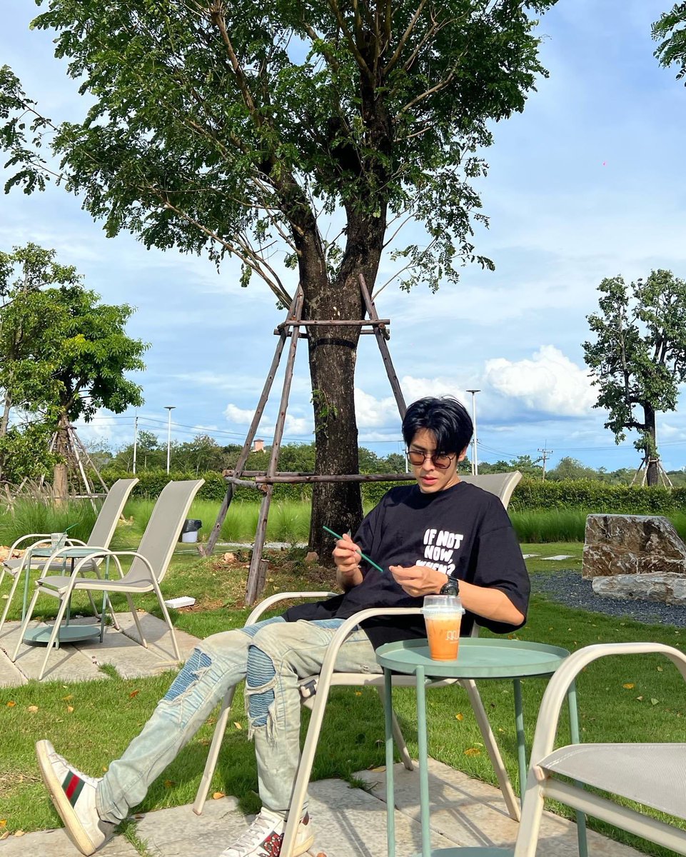 artlantisx's tweet photo. มีหลายซีนในชีวิตที่ชอบมากๆ แต่ฉายซ้ำไม่ได้แล้ว https://t.co/f0KVutFa4m