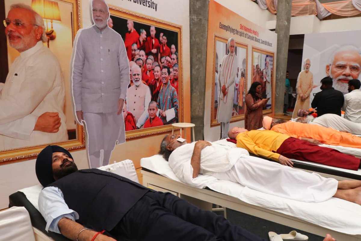 Ek Rashtra Ek Rakt exemplifies the spirit of community service. In celebration of 73rd birthday of Prime Minister Shri Narendra Modi ji, delegates of various faiths have donated blood to celebrate India's unity in diversity. IMF is honored to conduct this initiative to promote PM