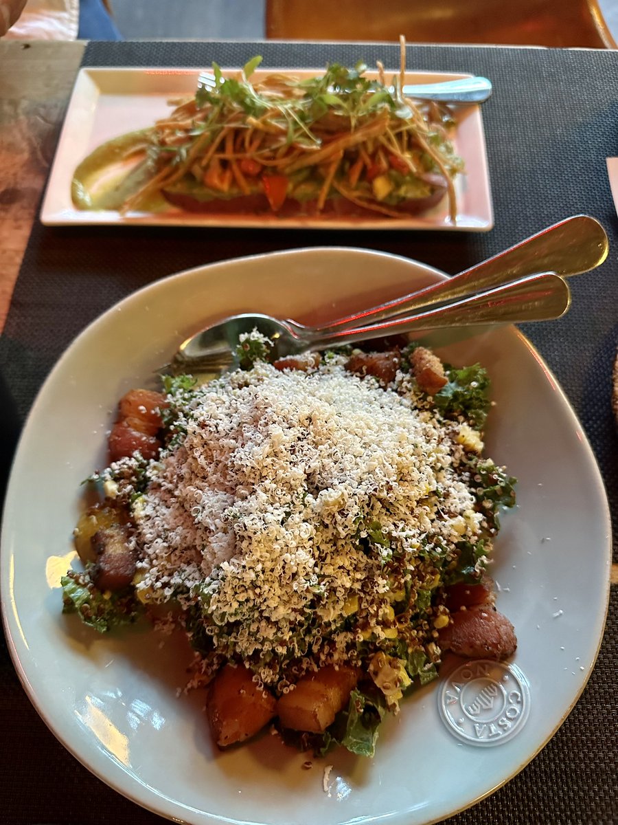 multipleforks1's tweet photo. @BlackBarnNYC! Delicious! https://t.co/nwbAraCdLI