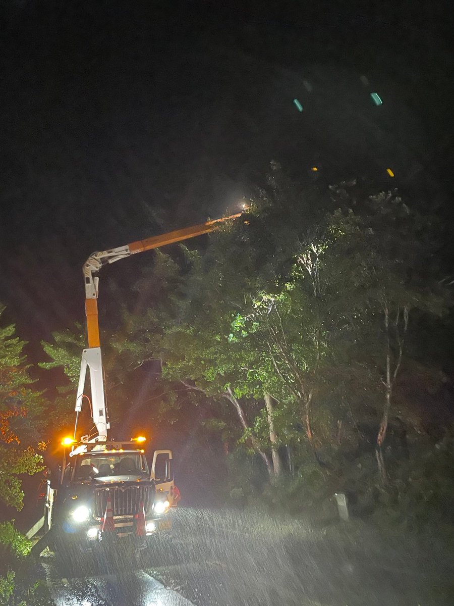 nspowerinc's tweet photo. Our crews worked through the night safely restoring power to our customers and responding to emergencies caused by Post Tropical Storm Lee. 

This morning our day crews are back out across the province assessing damage, removing trees from lines and repairing equipment. 

Thank you for your patience. We know it’s tough to go without power and we are committed to safely restoring your service as soon as possible.
