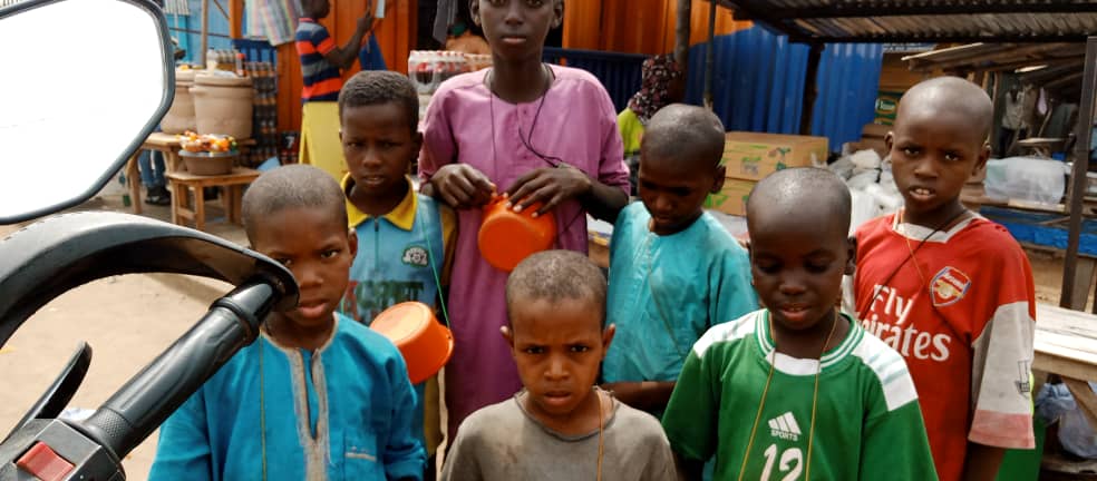 ONGADDMIR's tweet photo. @Unicef_Togo Soutenez #ONGADDMIR  dans sa lutte contre la mendicité des enfants Talibés. Ensemble, créons un avenir meilleur pour ces enfants en soutenant cette initiative. #Banqueislamique #MeilleurAvenir  #Solidarité #CombattonsEnsemble #UNICEF #ONU
addmiraddmir@gmail.com 
+228 91 88 40 45 https://t.co/HunzteyCt7
