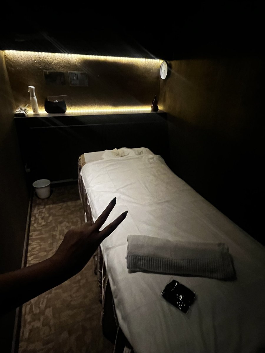 Ξllis liu 𓋹 tweet media