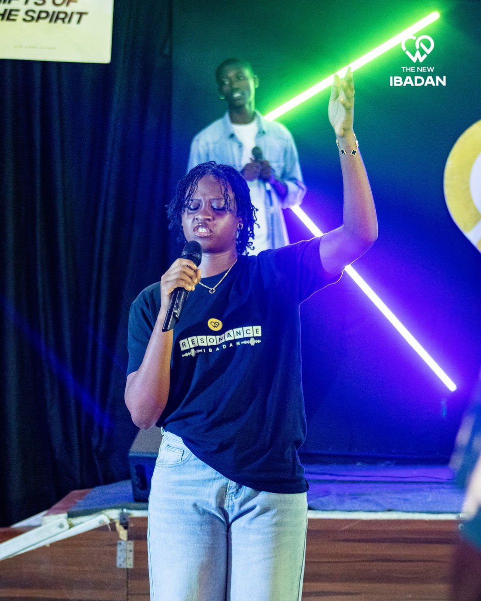 WeAreTheNew_Ib's tweet photo. Casting all aside, we lift Jesus high in our hearts.

#TBC3    #wearethenewibadan
#ilovethischurch https://t.co/WTs75VHASy