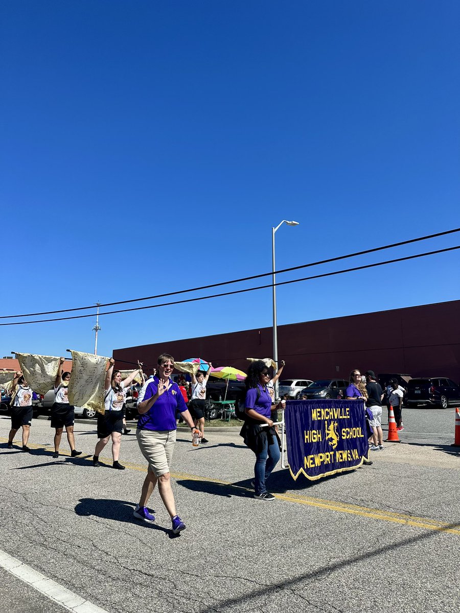 MHSgradcoach's tweet photo. The Denbigh Day Parade was a fun time! So much to see! https://t.co/pprhWK4VEf