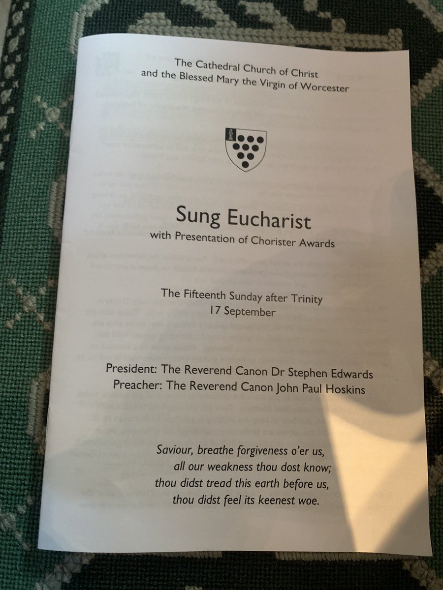 rchapman_74's tweet photo. A pleasure to read @WorcCathedral at this morning’s #SungEucharist  as part of #OVWeekend. @KingsStAlbans girl choristers were in fine voice! @WorcCathMusic @CSAChoir @iapsuk @Old_Vigornians https://t.co/VaZdHZz6WD