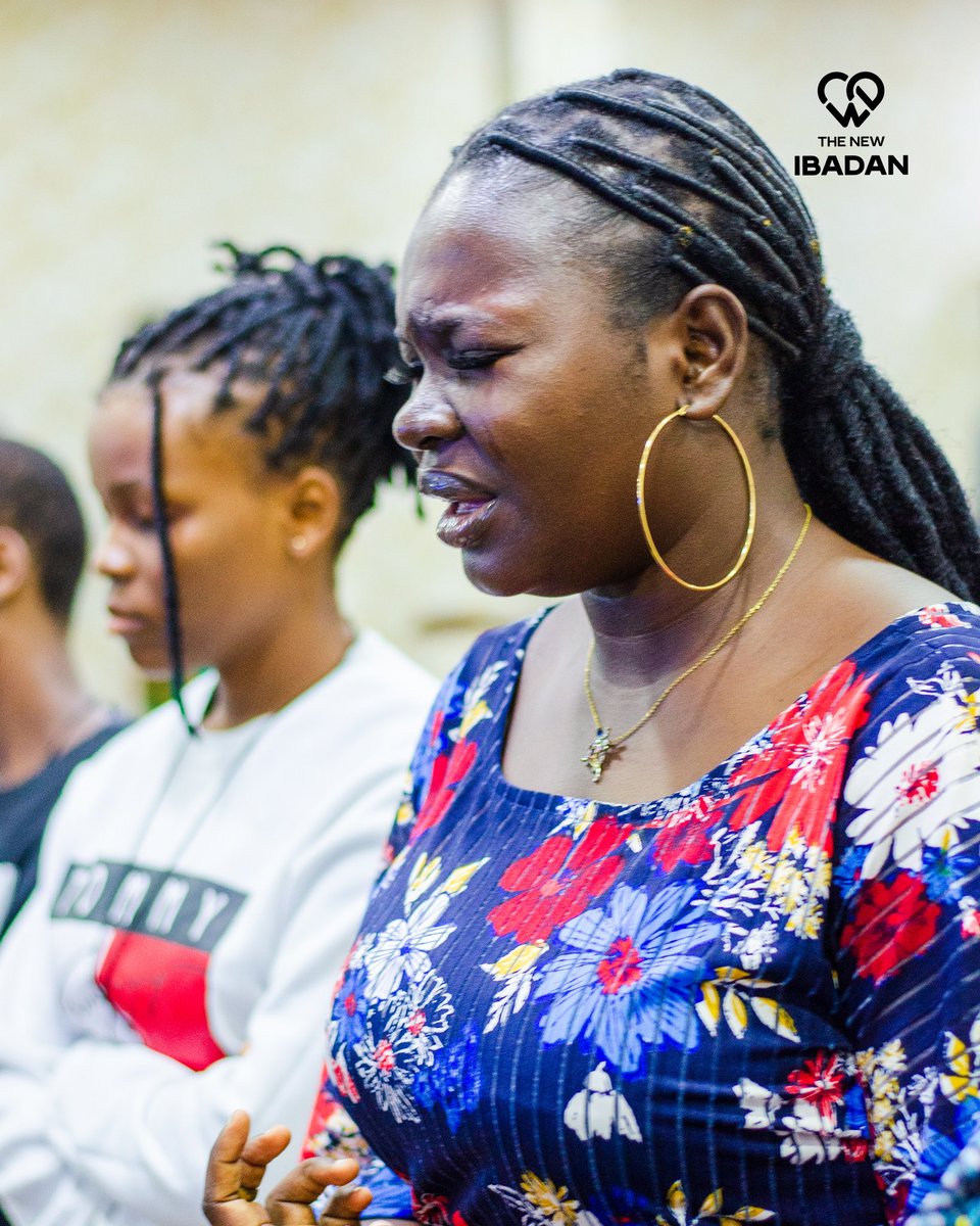 WeAreTheNew_Ib's tweet photo. Father, what an honor to be ordained and anointed; basking in the rhythm of Your Love. 

#wearethenew    #TBC3
#wearethenewibadan 
#ilovethischurch https://t.co/eh545xikdH