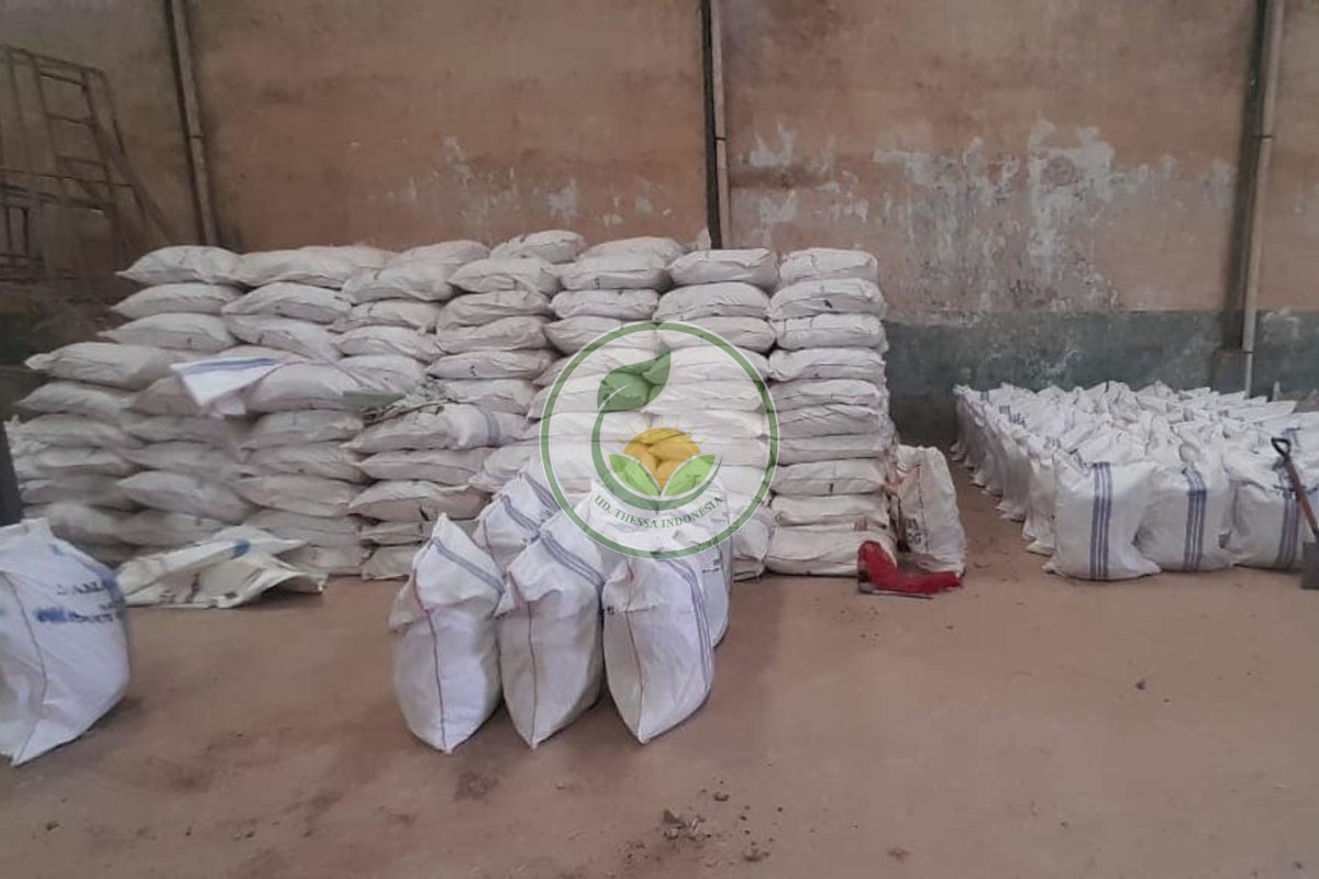 damarbatu's tweet photo. 🇲🇨 UD. Thessa (Damar Batu Indonesia Exporter)

⏱️ Ready Stock Bombay Quality &amp; Kalkuta Quality

🔗  Bombay Grade at $ 625 per MT (CNF)

🔗 Kalkutta Grade at $ 575 per MT (CNF)

☎️ Phone/WhatsApp at +62821-5447-8997 (Dodik)

🔗 Visit Our Website at https://t.co/g6XQ5z4qjk https://t.co/C9XJWHcGBC