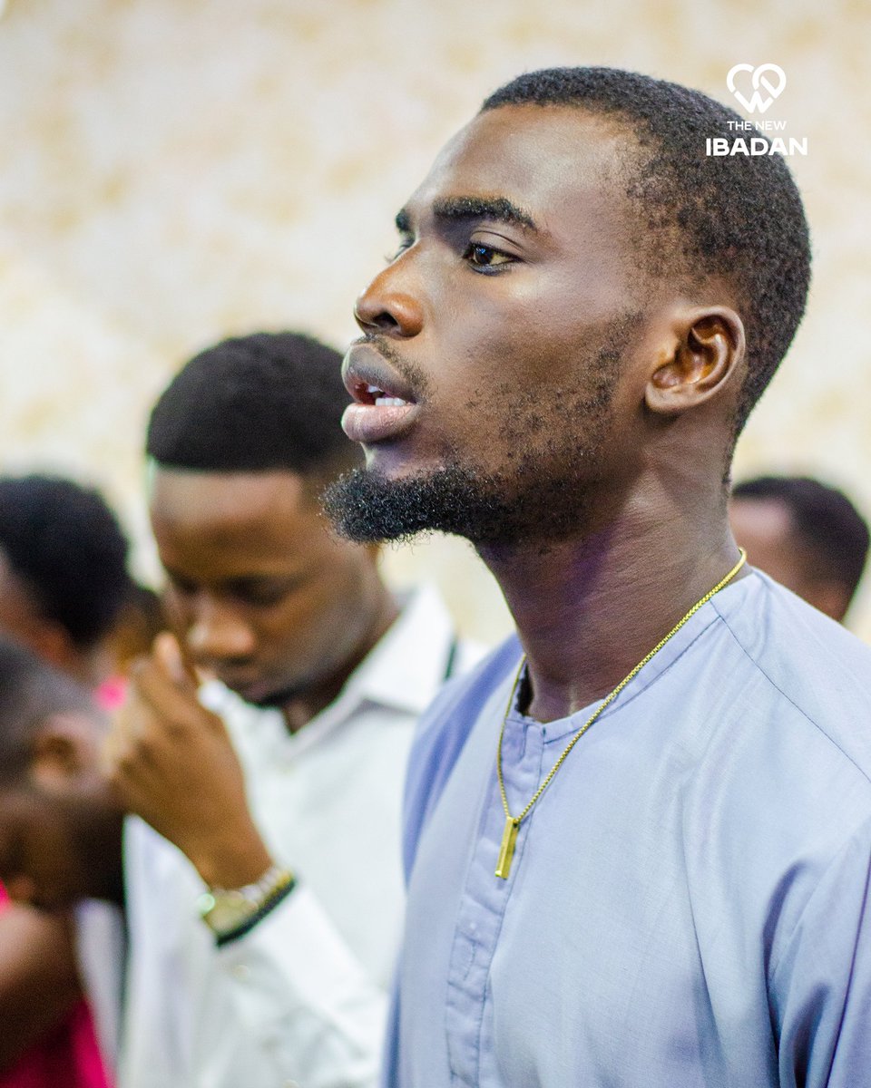 WeAreTheNew_Ib's tweet photo. We lay our crown and worship Jesus, the king. 

#wearethenewibadan
#TBC3   #ilovethischurch https://t.co/WexCZ2VP0B